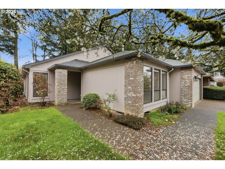 Property Photo:  15104 NE Brazee St  OR 97230 