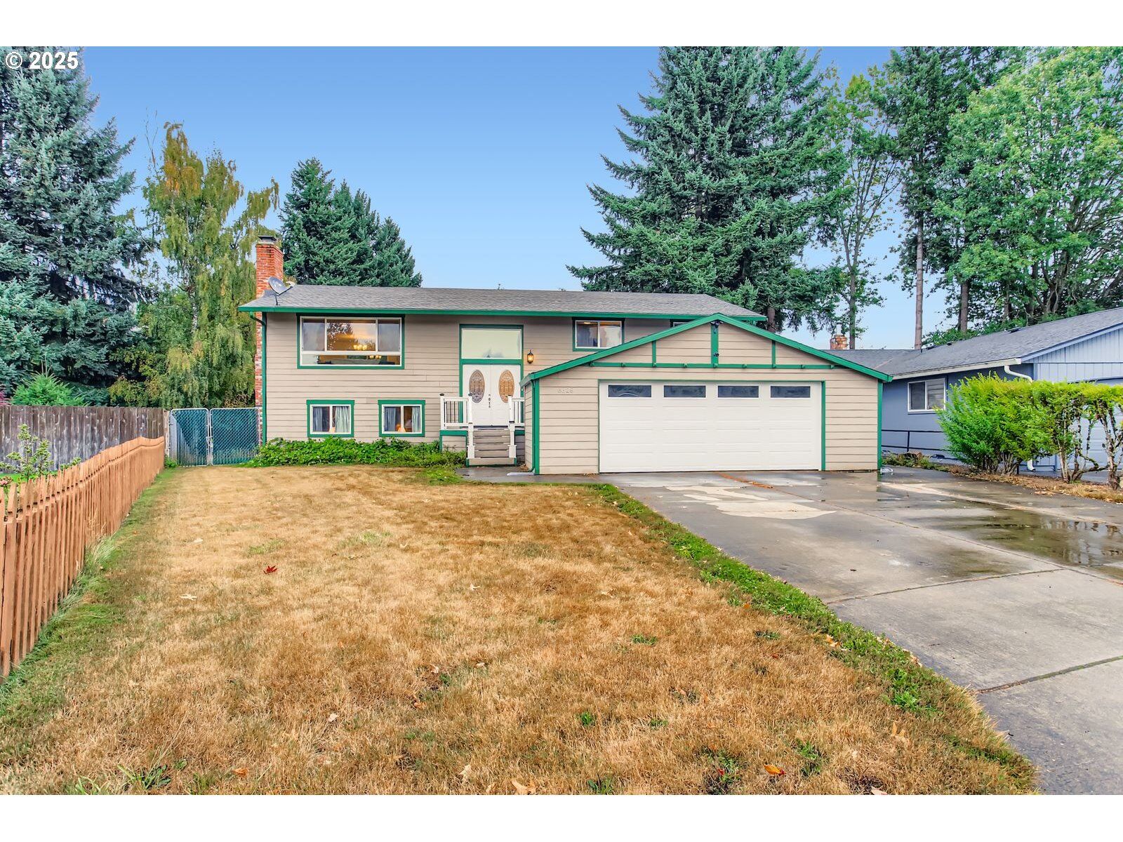 Property Photo:  6628 NE 75th St  WA 98661 