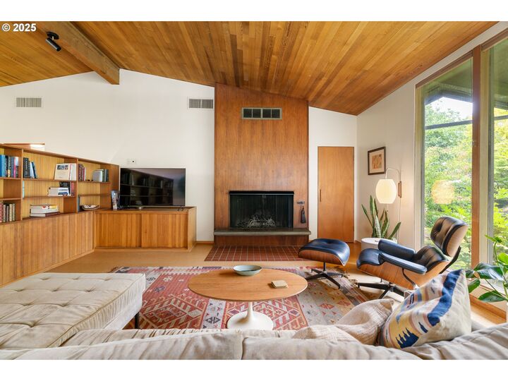 Property Photo:  4180 SW 103rd Ct  OR 97005 