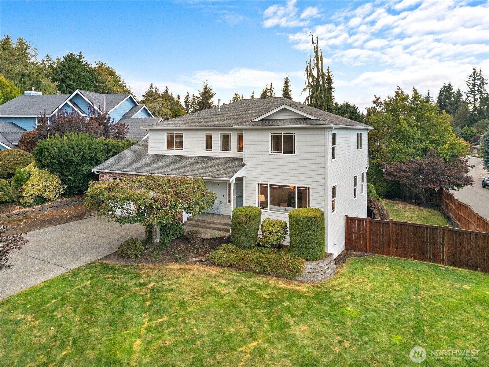 Property Photo:  2525  113th Place SE  WA 98208 