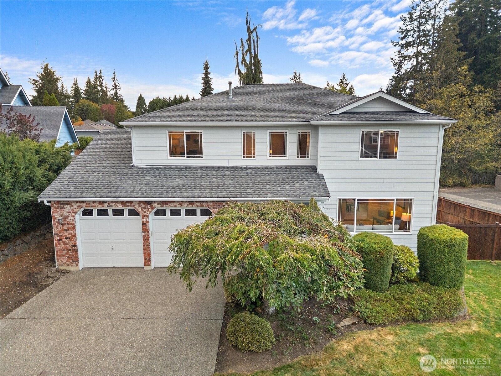 Property Photo:  2525  113th Place SE  WA 98208 