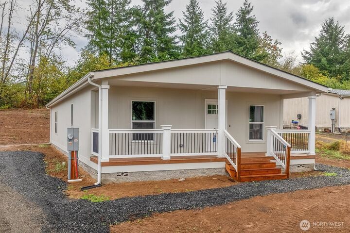 Property Photo:  606  G Street  WA 98593 