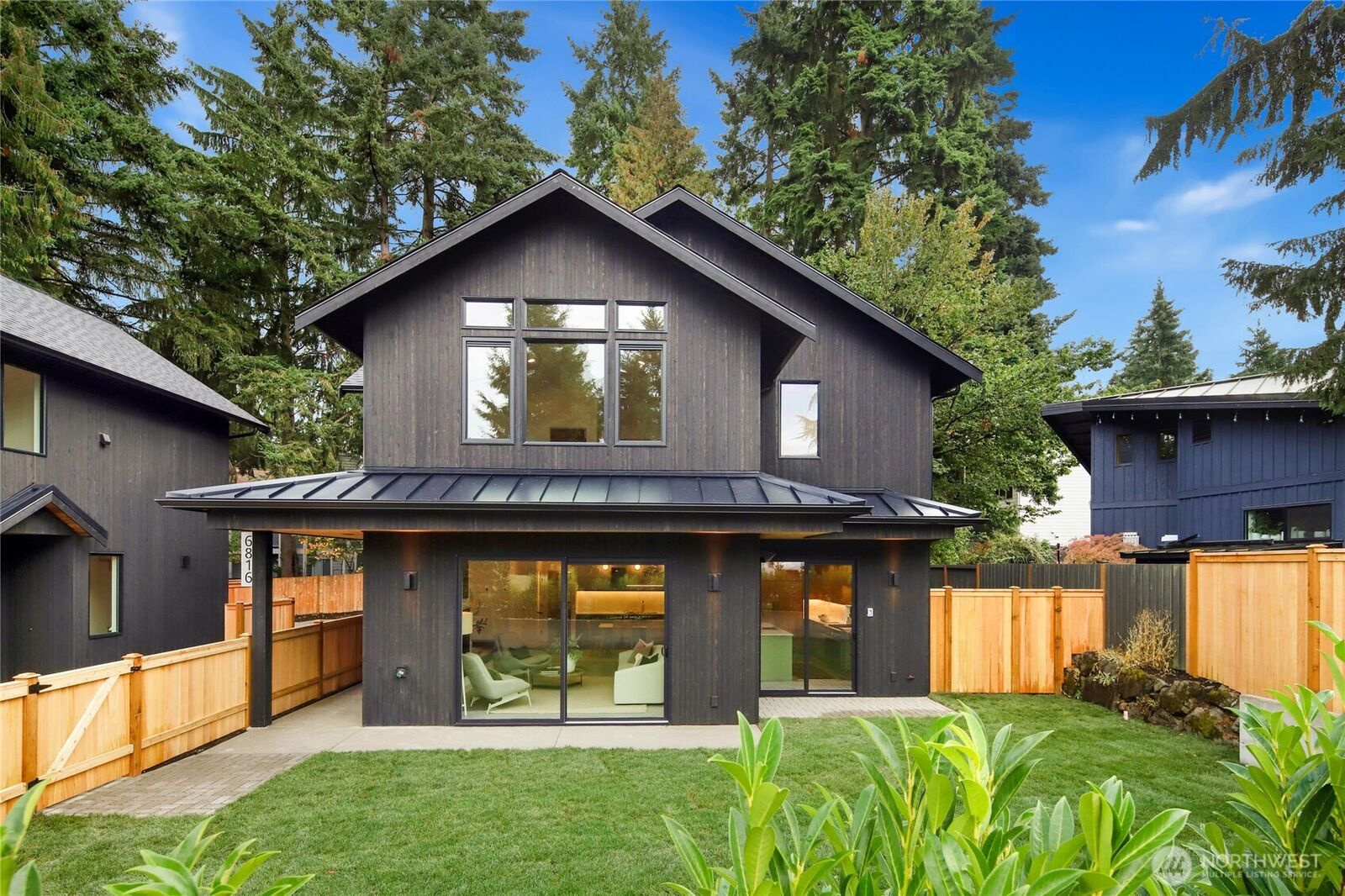 Property Photo:  6816  128th Avenue NE  WA 98033 