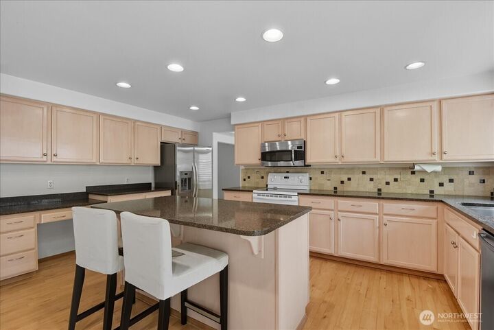 Property Photo:  12935 NE 86th Street  WA 98033 
