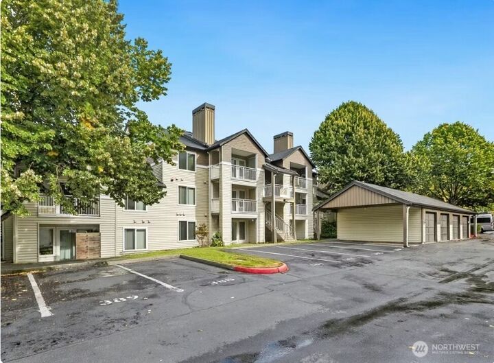 Property Photo:  12303  Harbour Pointe Boulevard Z207  WA 98275