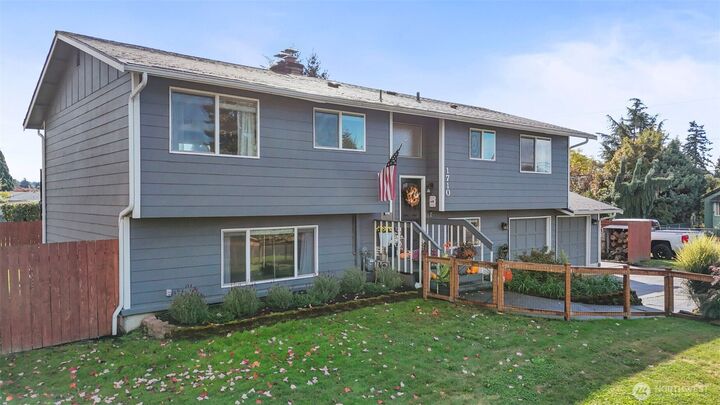 Property Photo:  1710  12th Avenue NW  WA 98371