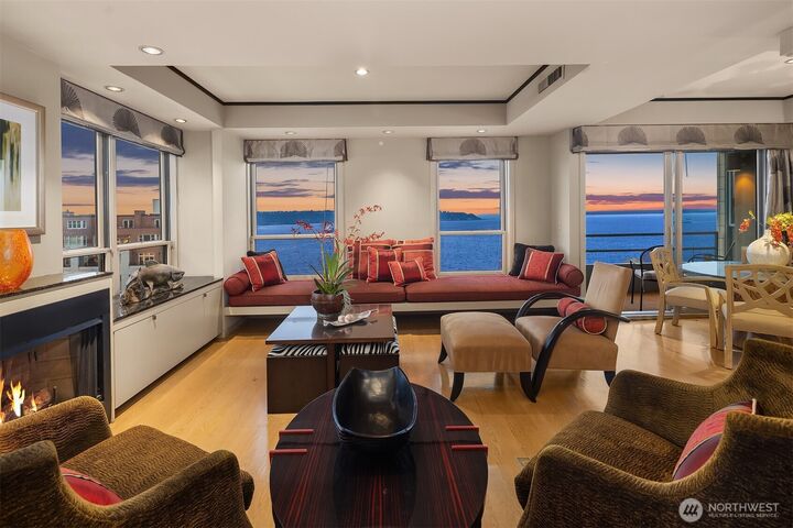 Property Photo:  1107  1st Avenue 1104  WA 98101 