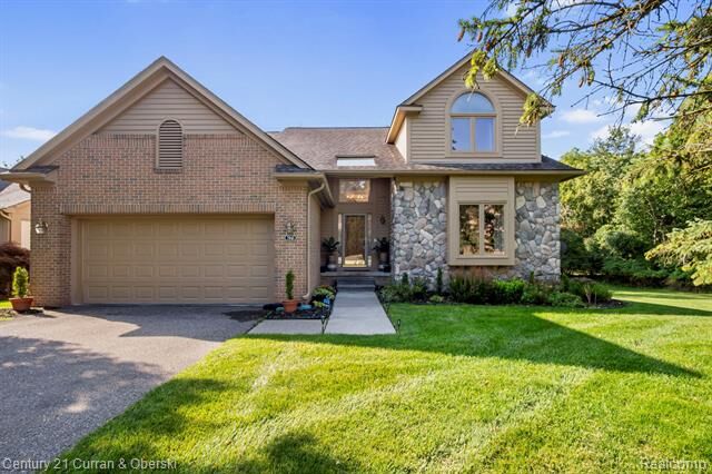 7065 Deerwood Trail  West Bloomfield Twp MI 48323 photo