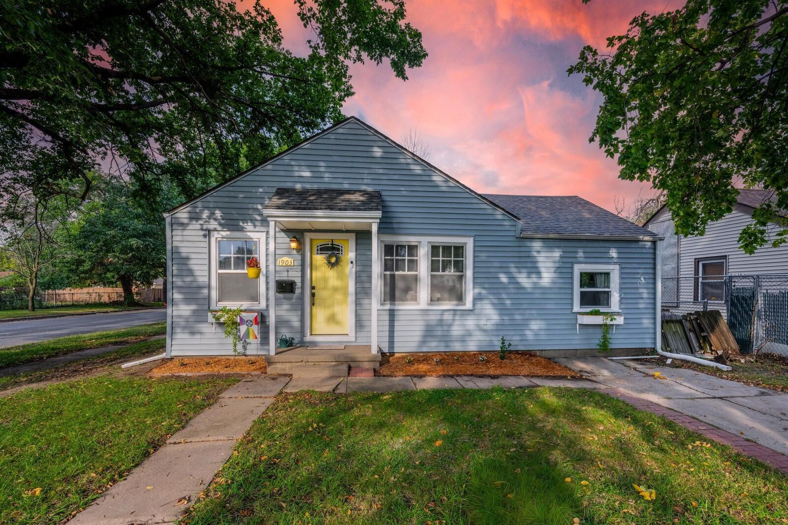 Property Photo:  1903 N Hood  KS 67203 