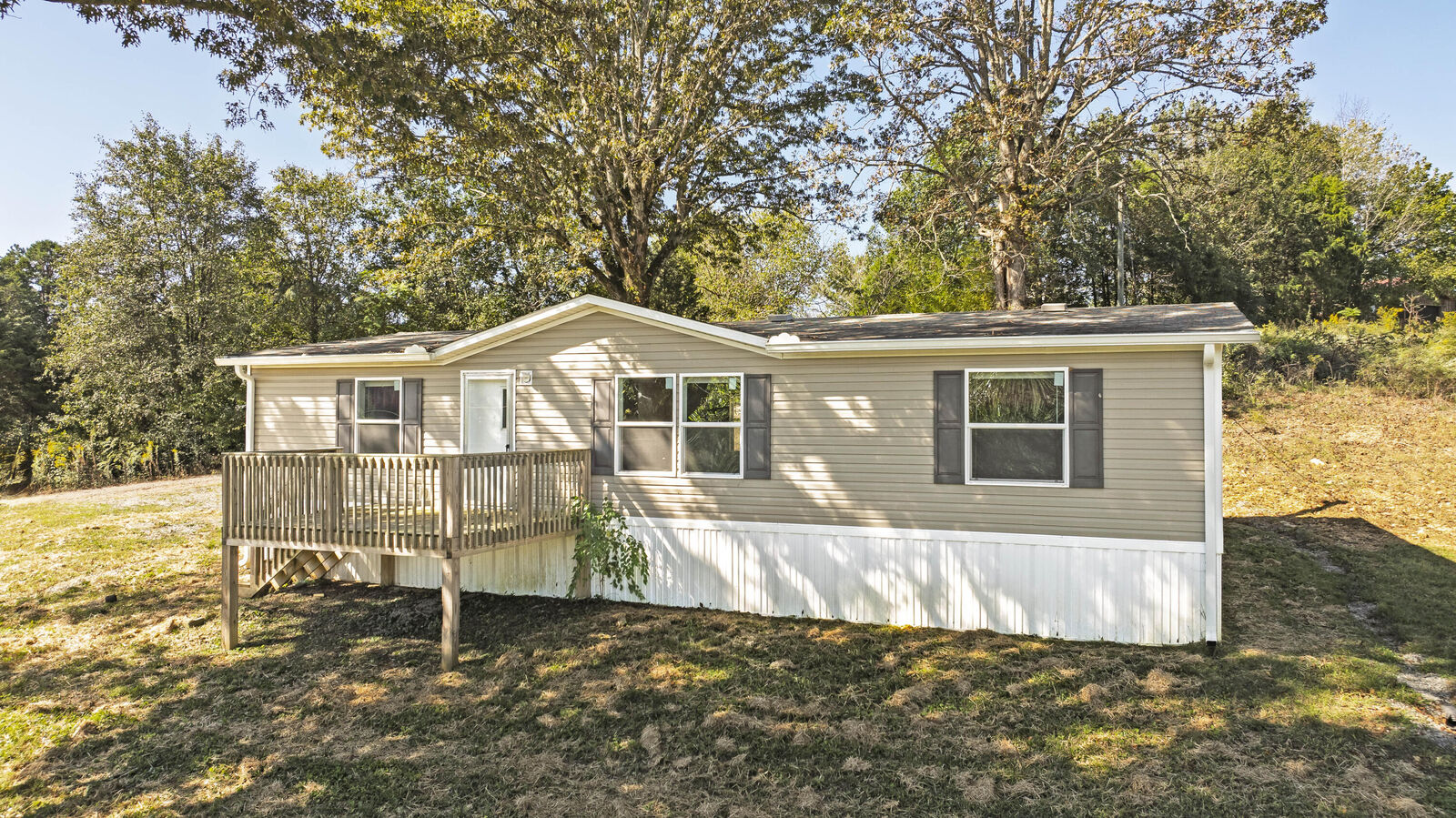 Property Photo: 1588 Oak Hill Rd TN 37321