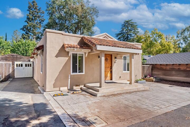 Property Photo:  961 Channing Avenue  CA 94301