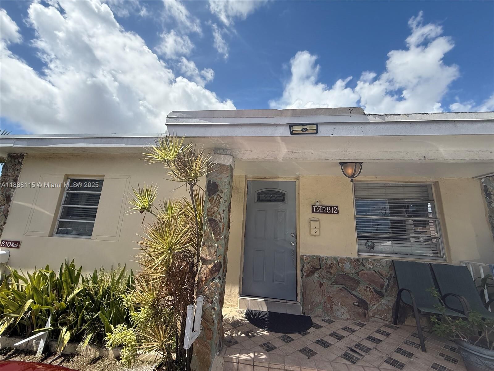 Property Photo:  810 NW 24th Ct  FL 33125 