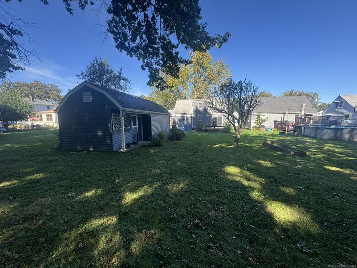 Property Photo:  34 Hutchinson Street  CT 06053 