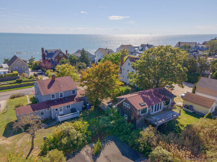 Property Photo:  153 Middle Beach Road  CT 06443
