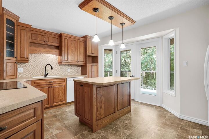 Property Photo:  3415 Calder Crescent 22  SK S7J 5A3 