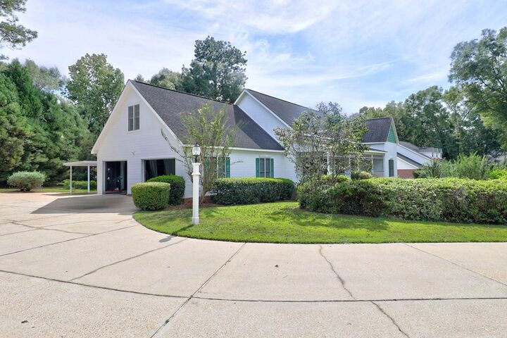 Property Photo:  110 Sterling Ridge Ct.  AL 36303 