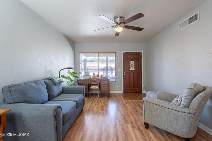 Property Photo: 933 E Mesquite Drive AZ 85719