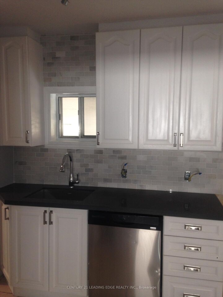 Property Photo:  360A Lawrence Avenue W  ON M5M 1B7 