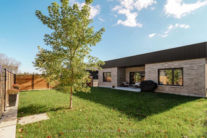 Property Photo:  160 Sugarbush Street  ON P1C 1M8