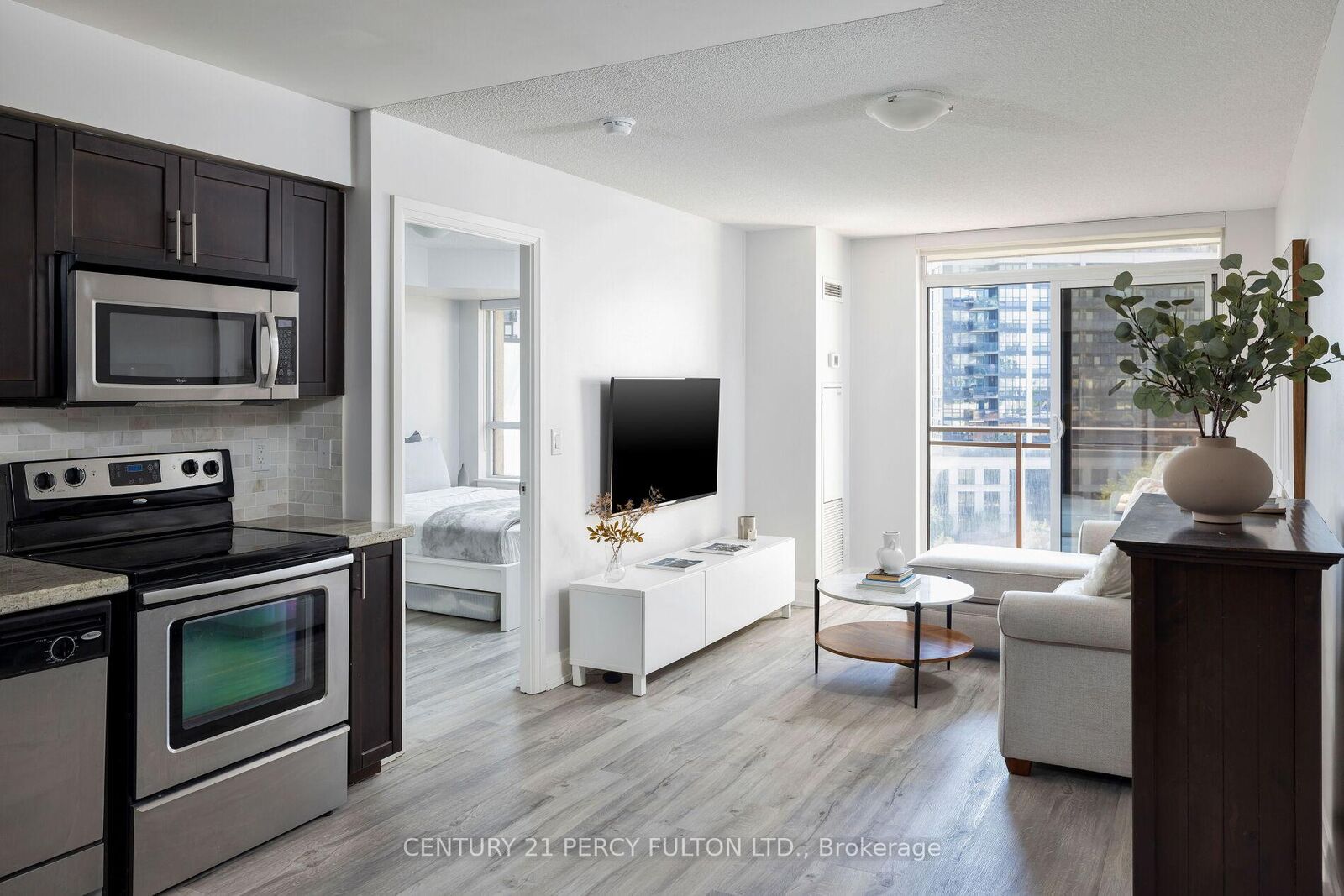 Property Photo:  1 De Boers Drive 801  ON M3J 0G6 