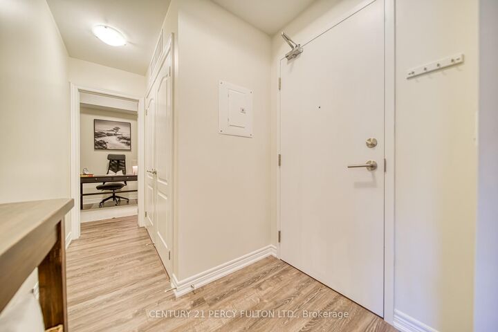Property Photo:  660 Gordon Street 302  ON L1N 0L1 