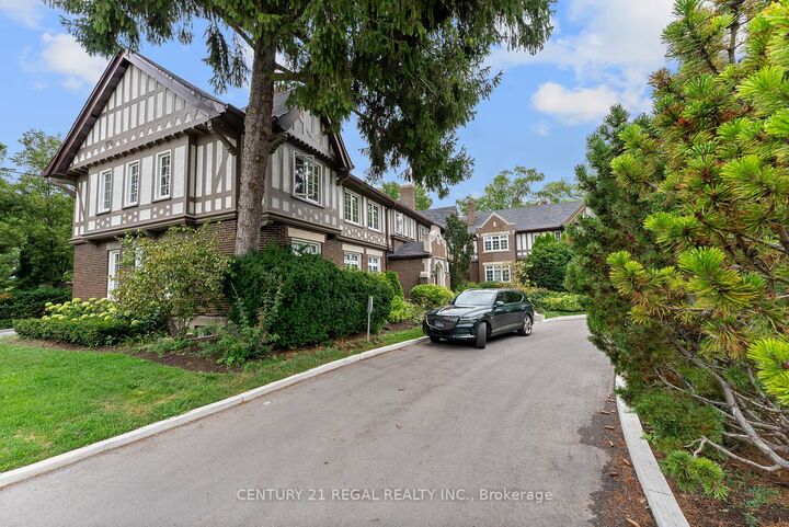 Photo de la propriété:  93 Douglas Crescent  ON M4W 2E6 