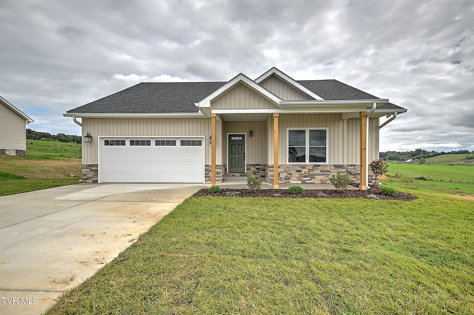 Property Photo: 225 Red Tail Ridge TN 37743