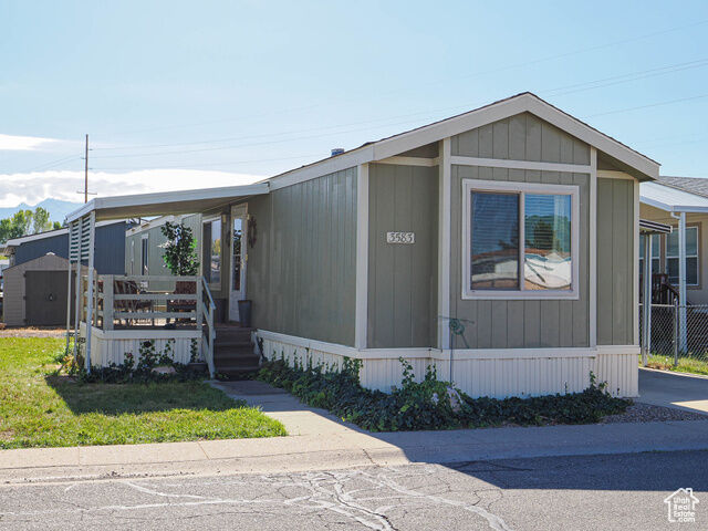 Property Photo: 3583 S Byde-A-While Rd UT 84119
