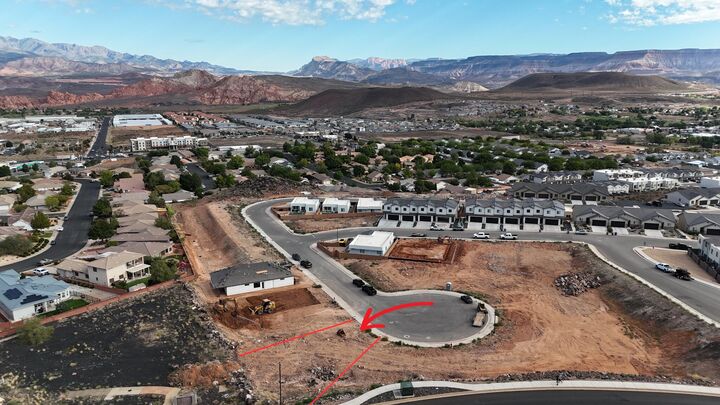 Property Photo:  426 S 2250 W 27  UT 84737 