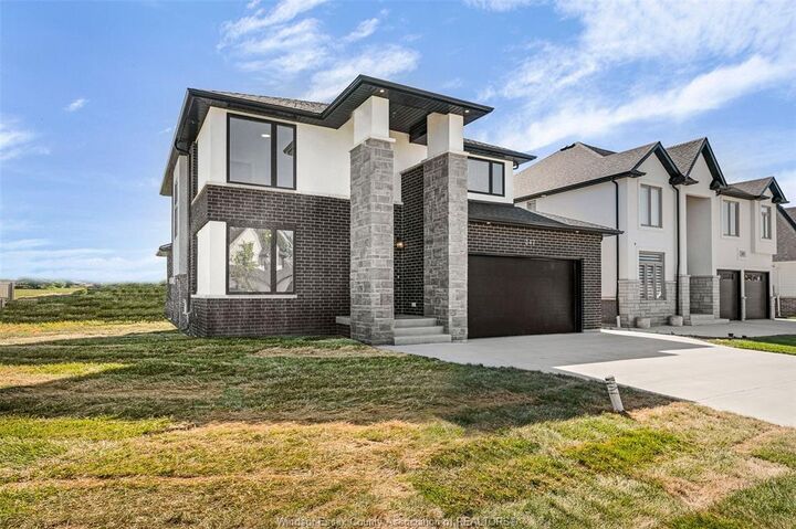 Photo de la propriété: 347 Christine Avenue ON N0R 1A0