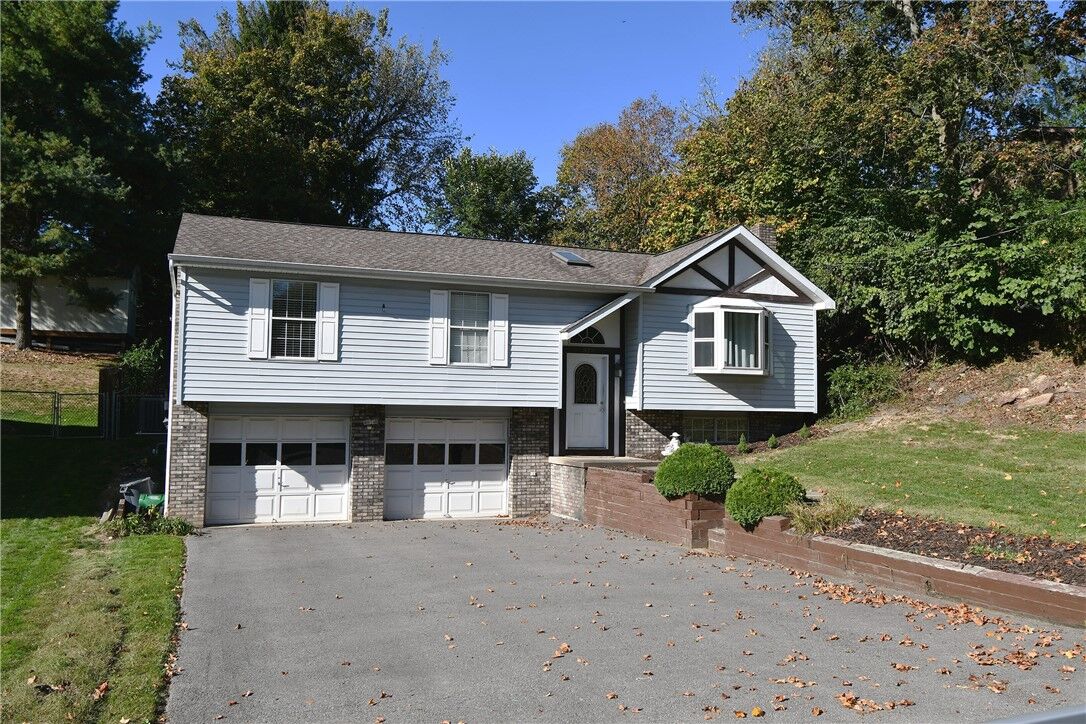 Property Photo:  528 Forrest Avenue  PA 15342 