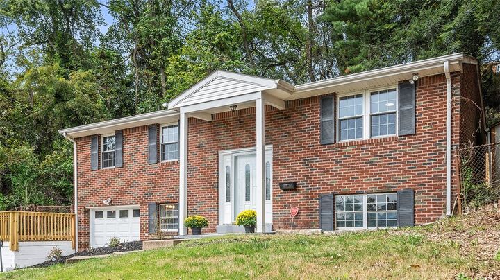 Property Photo:  7901 Orlan Pl  PA 15147 