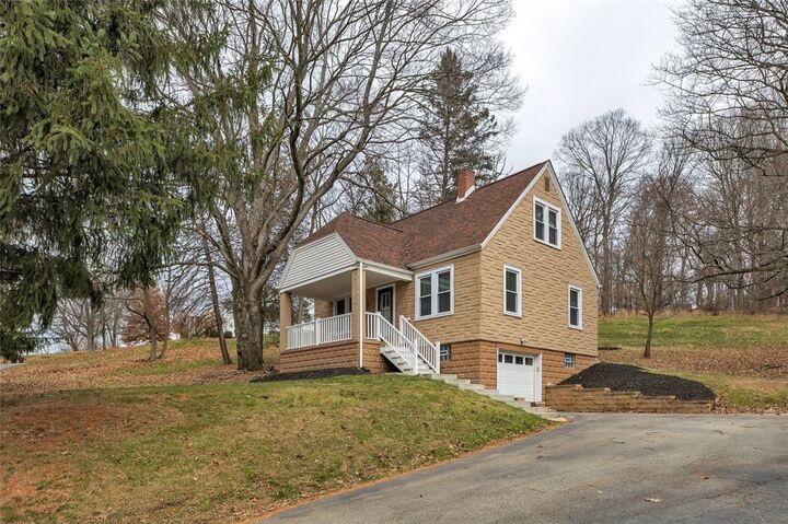 Property Photo:  1499 Stoltz Rd  PA 15102 