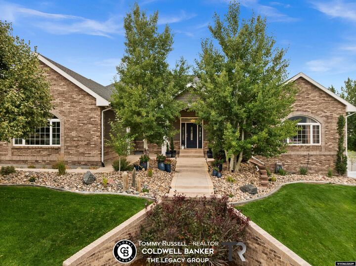 Property Photo: 4510 E 22 Street WY 82609