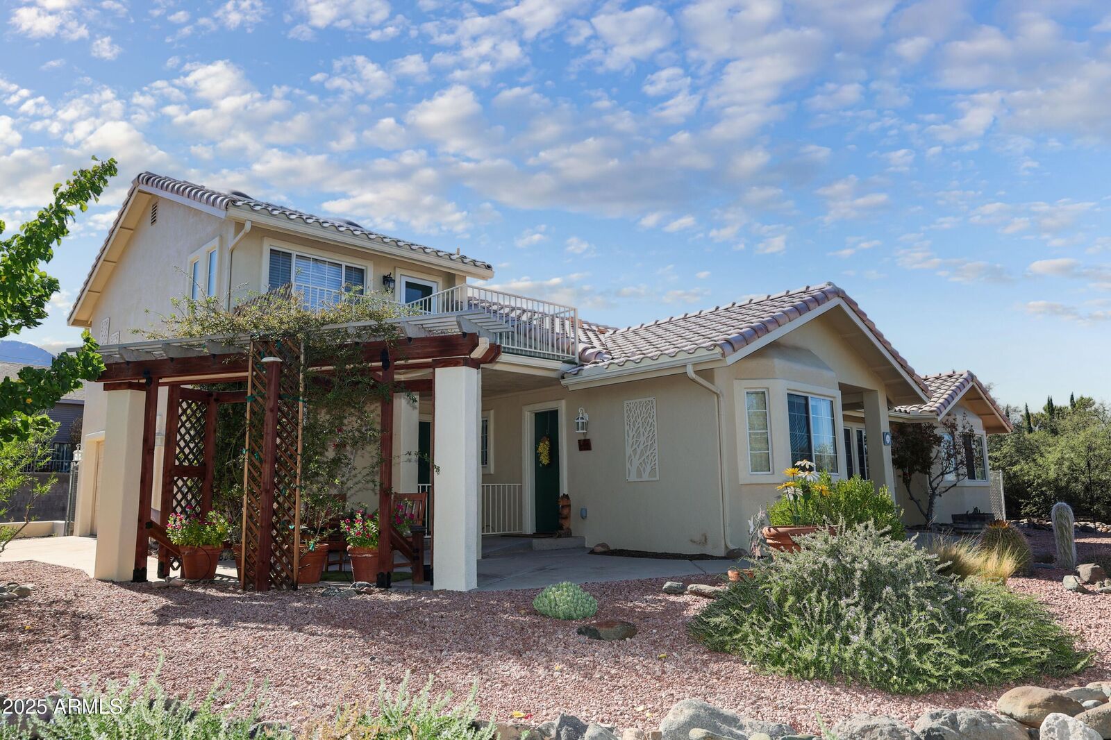 Property Photo:  240 Rogers Place  AZ 86324