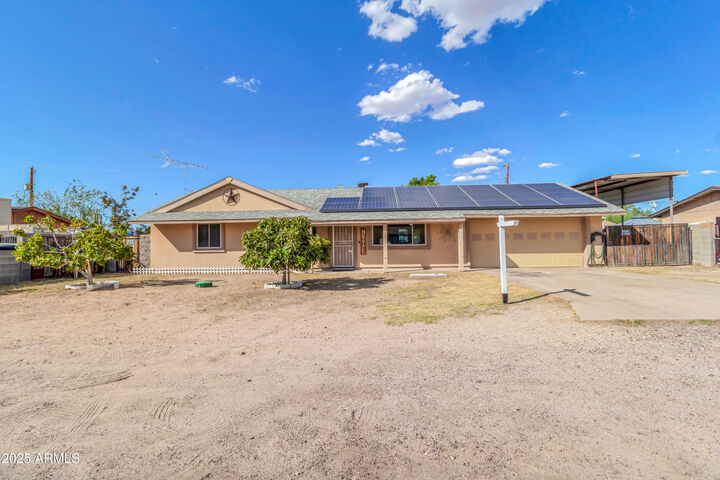 Property Photo: 10434 E Albany Street AZ 85120