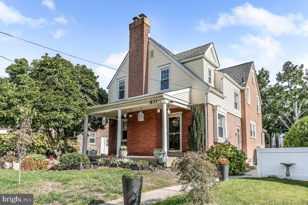 Property Photo:  833 Anderson Avenue  PA 19026 