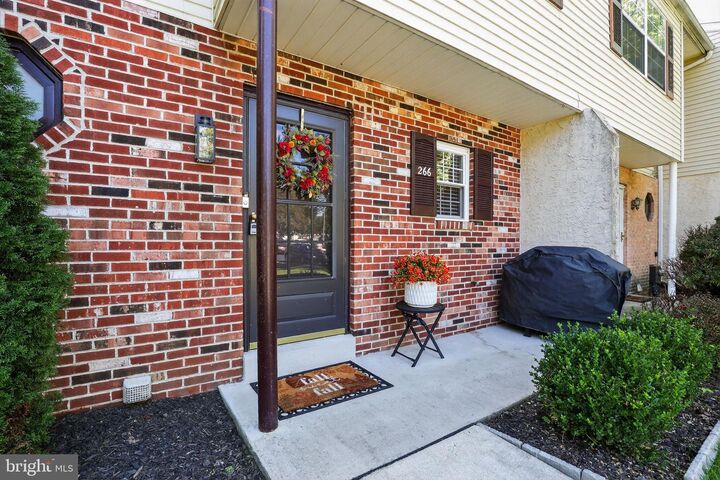 Property Photo: 266 Carlyn Court PA 19335
