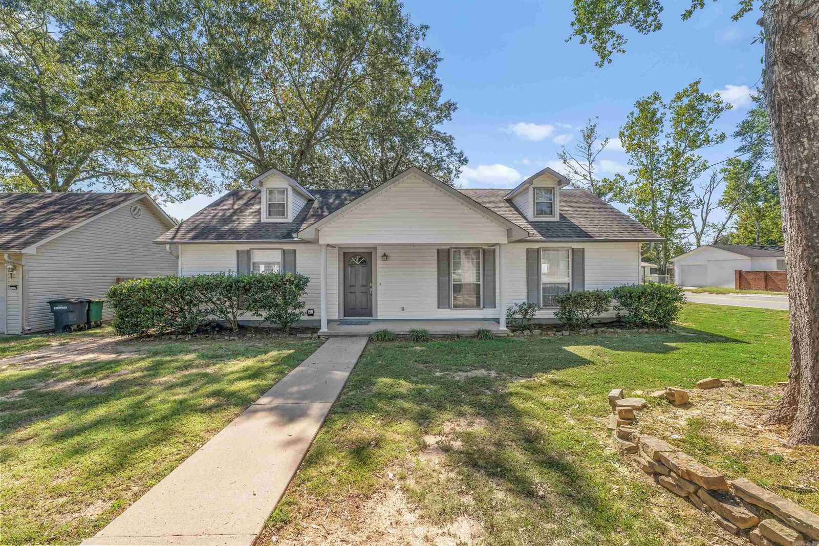 Property Photo:  300 Calloway Avenue  AR 72120 