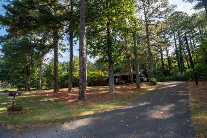 Property Photo:  210 Sunset Drive  GA 30705