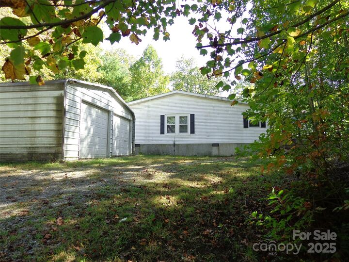 89 Blue Mountain Road  Fairview NC 28730 photo