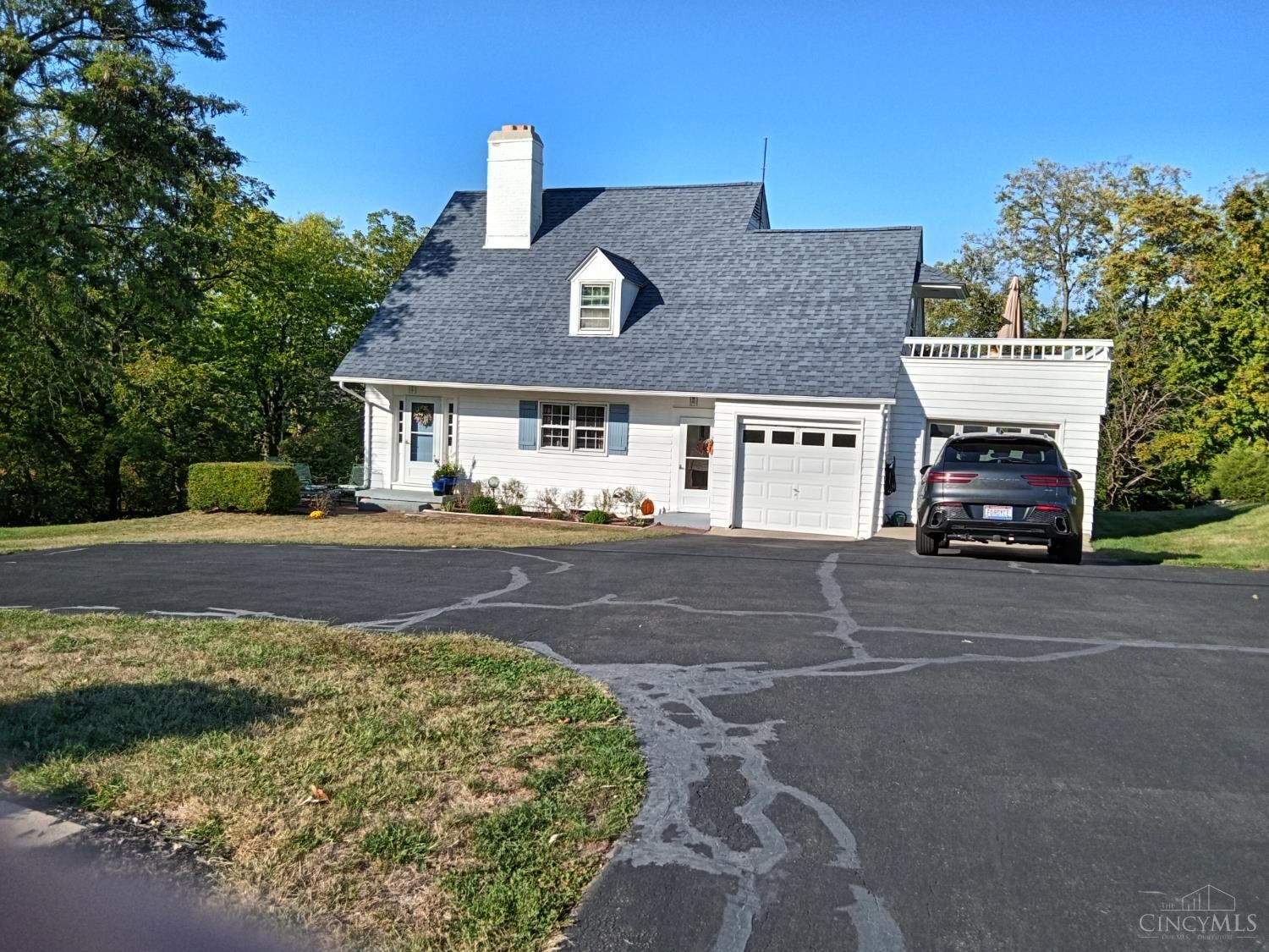 Property Photo:  4201 N University Boulevard  OH 45042 