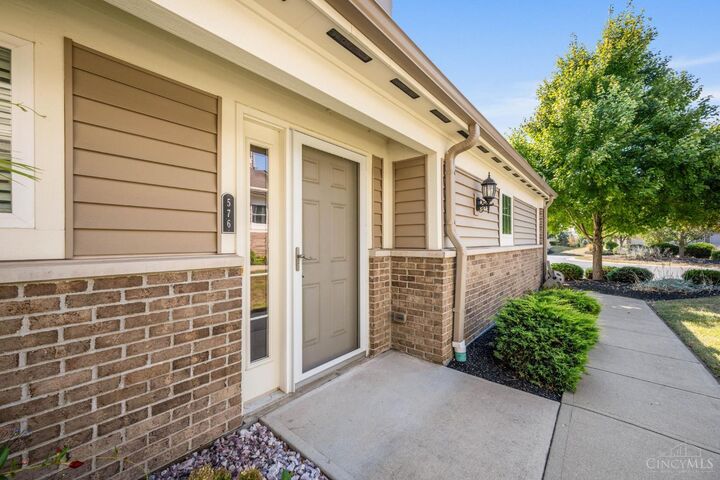Property Photo:  576 Heritage Square  OH 45030 