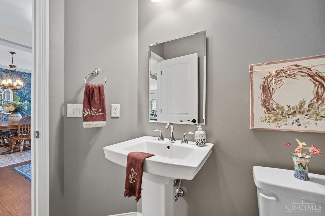 Property Photo: 8019 Stonegate Drive OH 45255