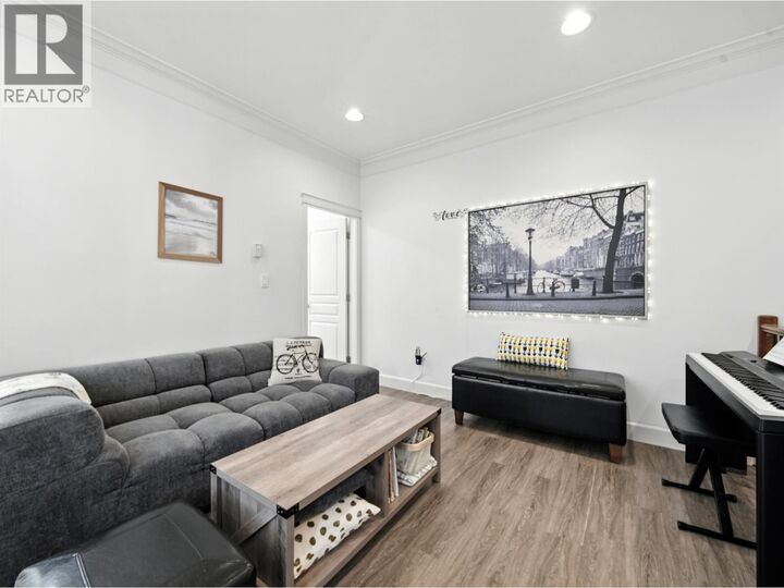 Photo de la propriété:  1430 East 8th Avenue  BC V5N 1T4