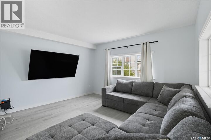 Property Photo:  417 Empress Street  SK S7K 3L8 