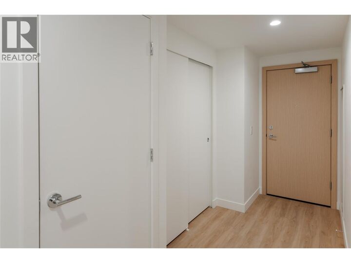 Property Photo:  238 Leon Avenue 707  BC V1Y 0N6 