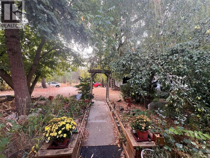 Property Photo:  4976 Nash Street  BC V0H 1X8 