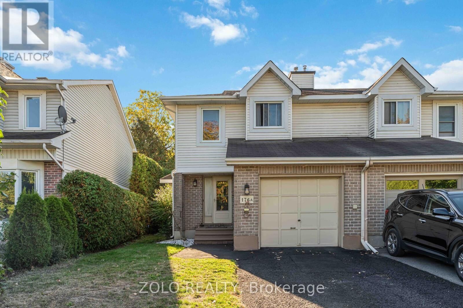Property Photo:  176A Sherway Drive  ON K2J 1W7 