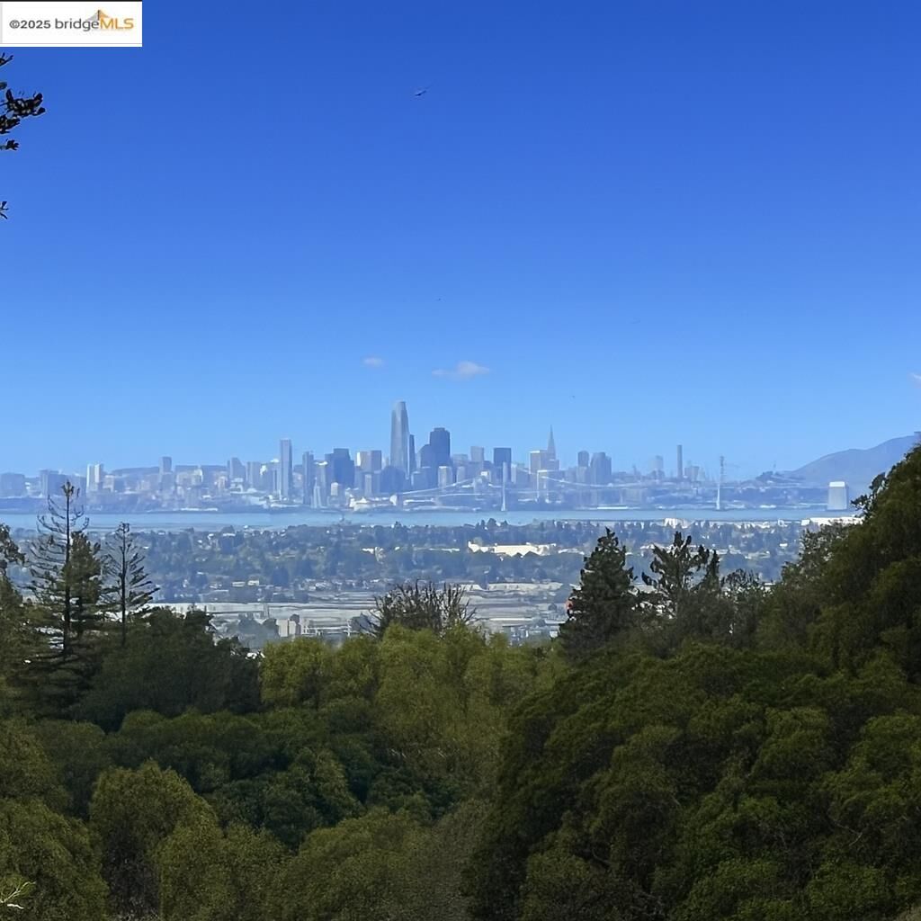 Property Photo:  11275 Kerrigan Dr  CA 94605 